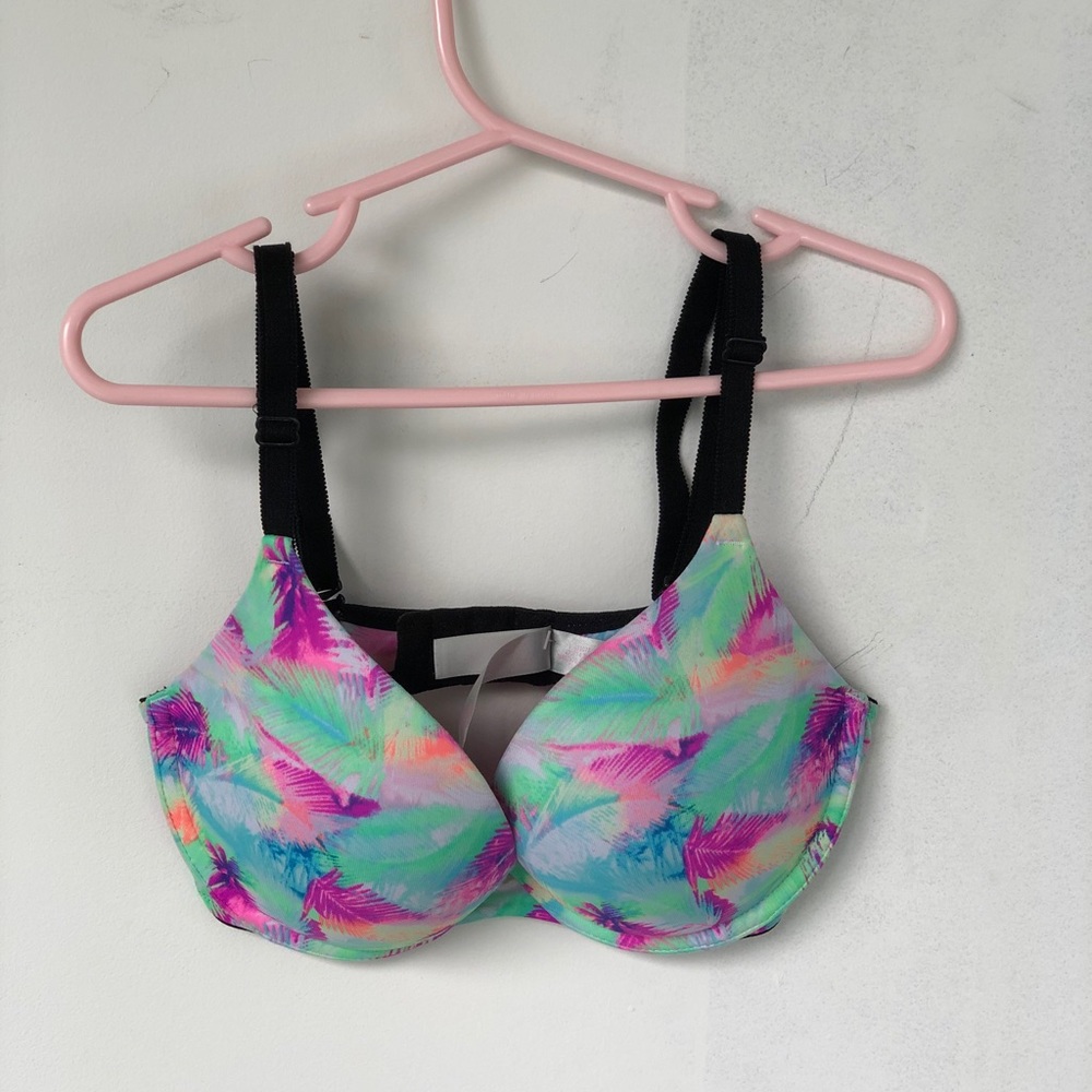 VS PINK Tropical Palms Wear Everywhere Push Up Bra